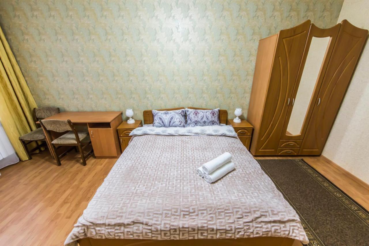Уютная, Просторная Видовая Трехкомнатная Квартира Возле Метро Академгородок На 6 Мест Kiev Buitenkant foto